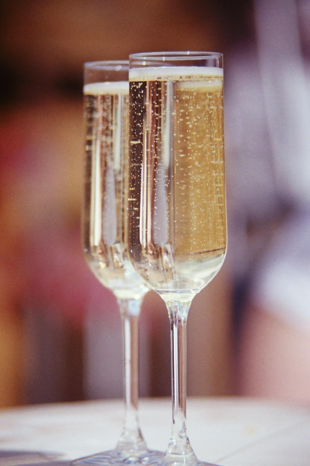Bländande bubblor: Upptäck världen av alkoholfri champagne